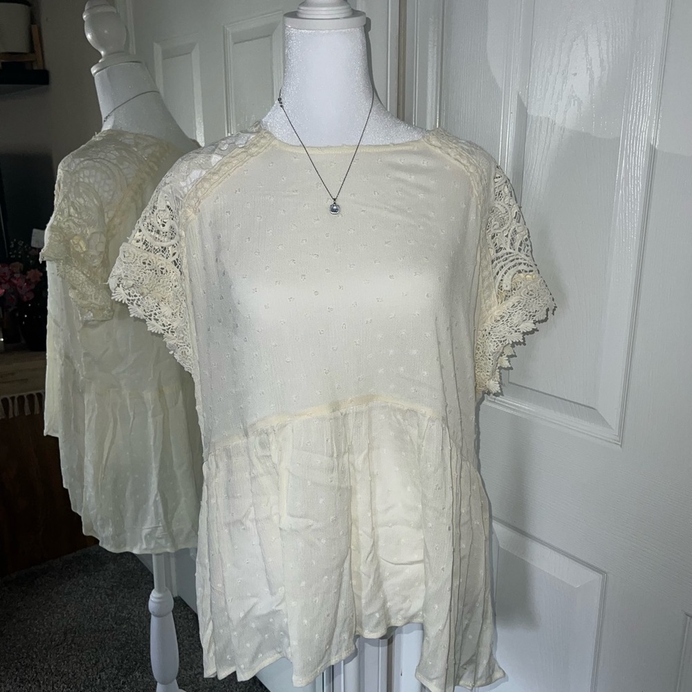 NWT Boutique 143 Story Beautiful Sheer Blouse Size S